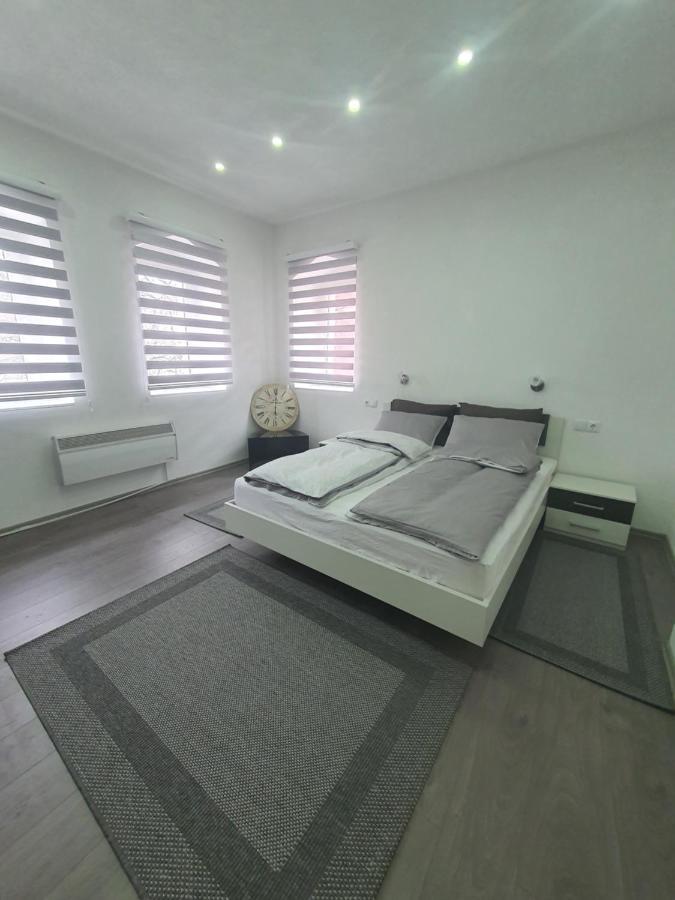 Apartman Din Travnik Buitenkant foto